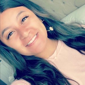 Meet your Posher, Vanessa